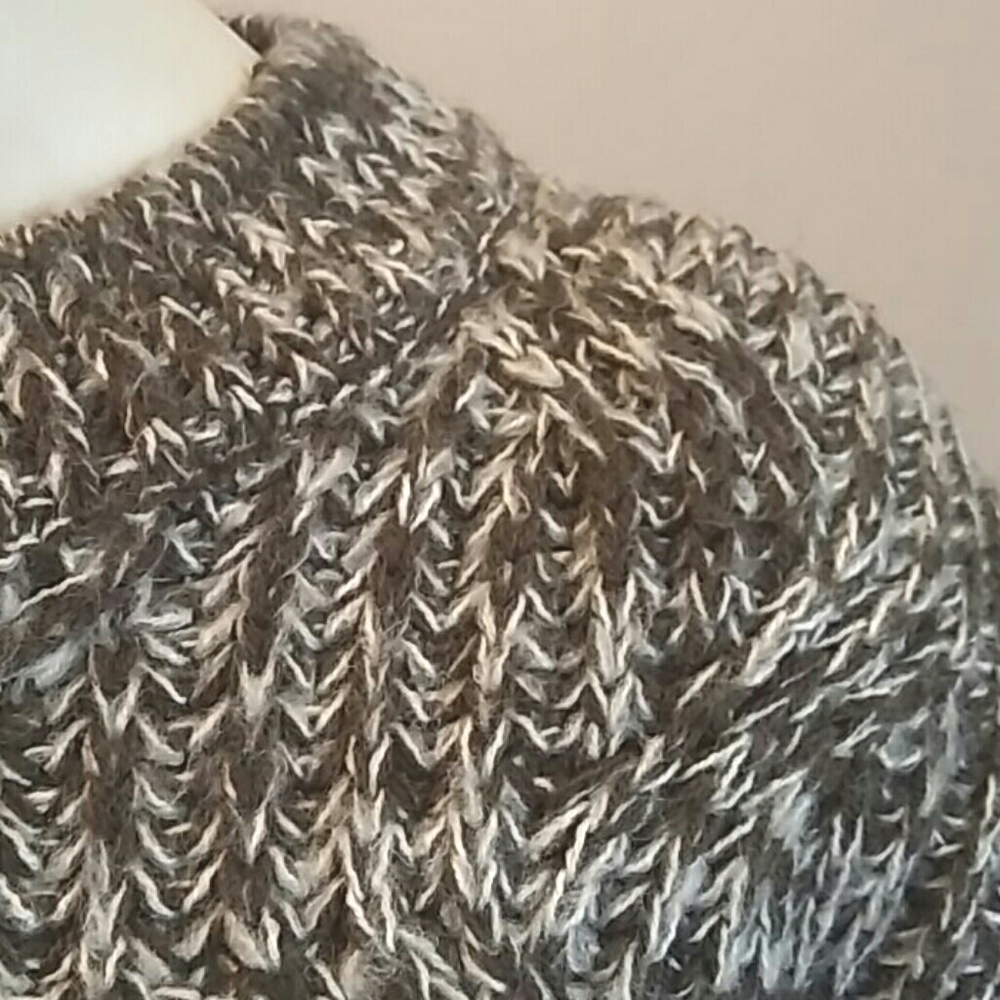 Design Lab Crew Neck Knitted Sweater - Picture 2 of 5